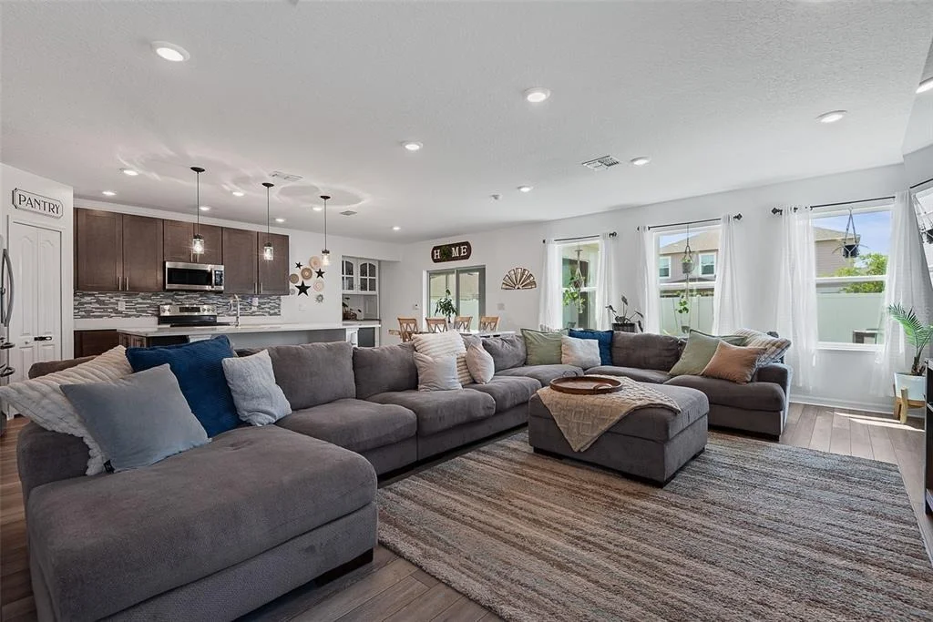 Photo of 123 OAKLEAF WAY