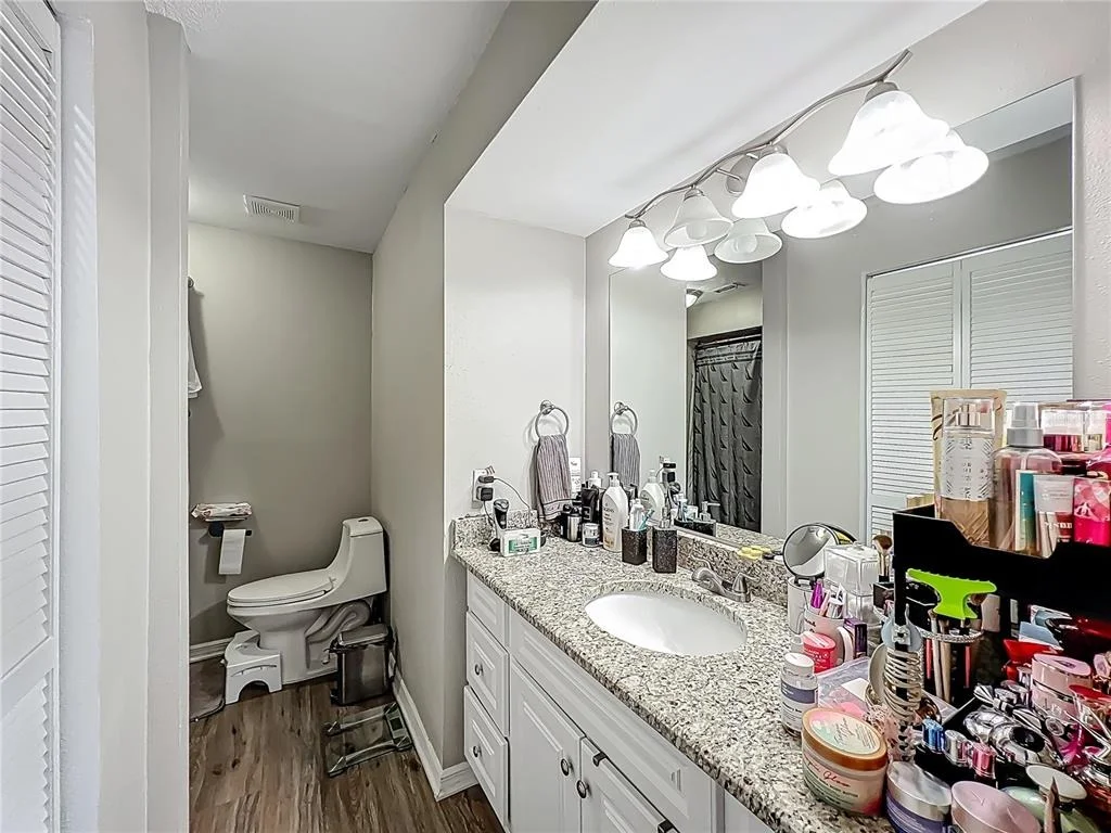 Photo of 340 VAIL DRIVE