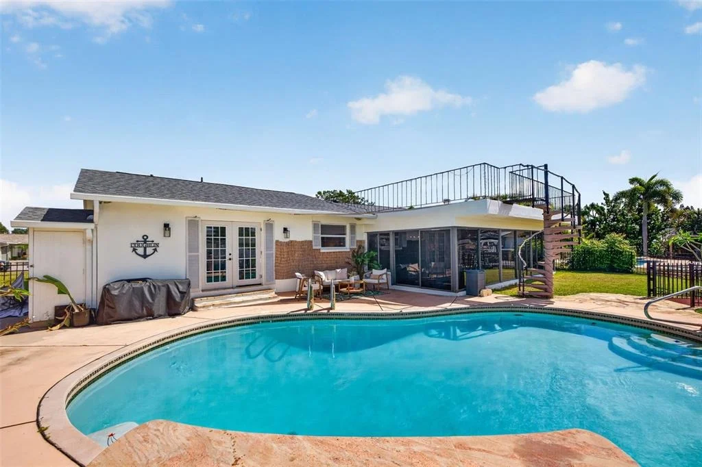 Photo of 8450 FLAGSTONE DRIVE