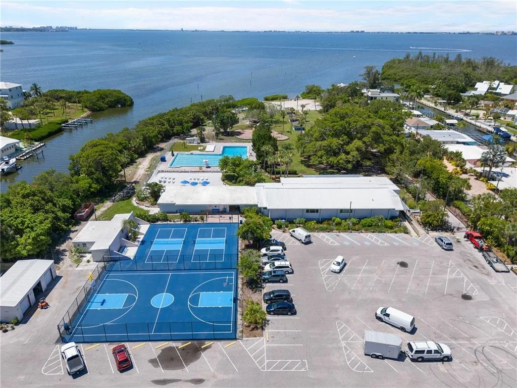 Photo of 6227 COLUMBIA DRIVE