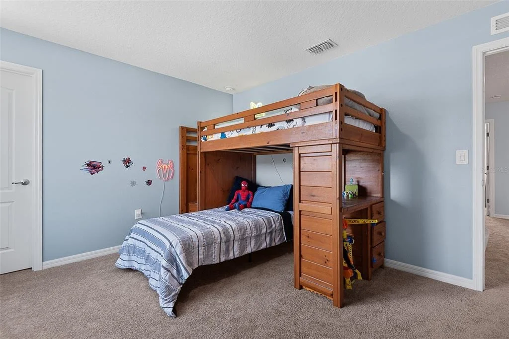 Photo of 123 OAKLEAF WAY