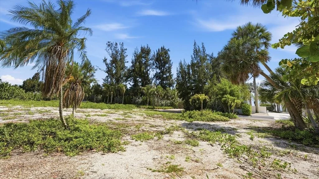 Photo of 7723 SANDERLING ROAD