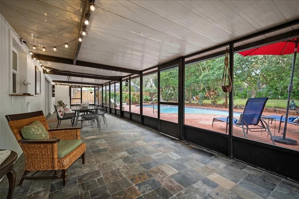 Photo of 1003 MANDALAY DRIVE