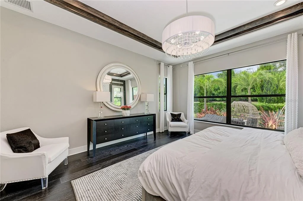 Photo of 5060 SIMONS COURT