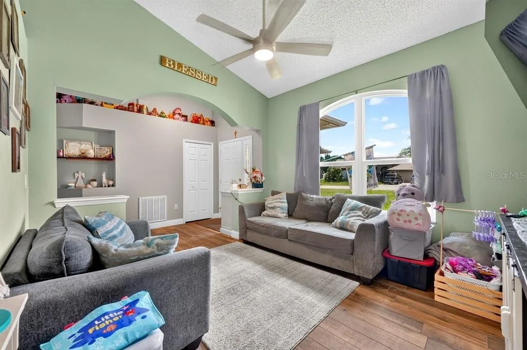 Photo of 800 COLTRA LANE