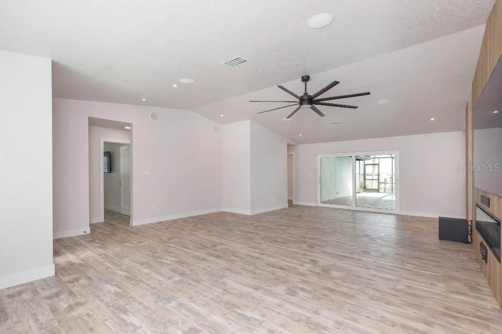 Photo of 306 BUTTONWOOD LANE