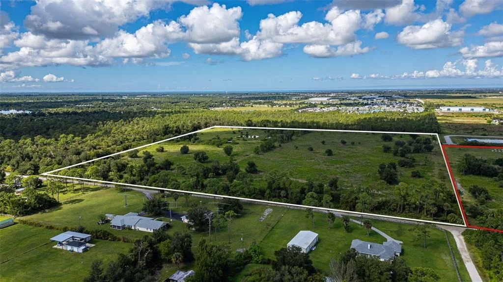 Photo of 27580 JONES LOOP RD