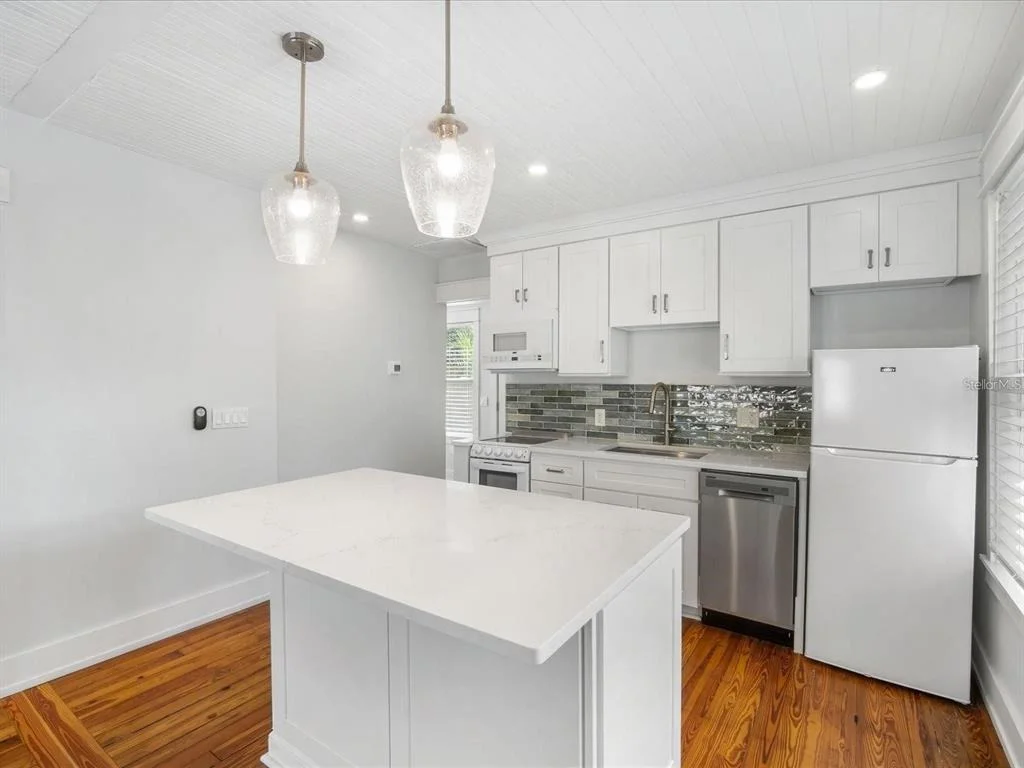 Photo of 2822 4TH AVENUE W