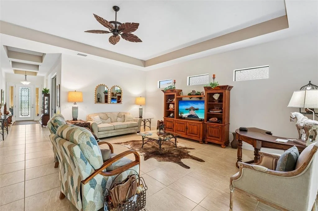 Photo of 648 SOUTHLAKE DRIVE