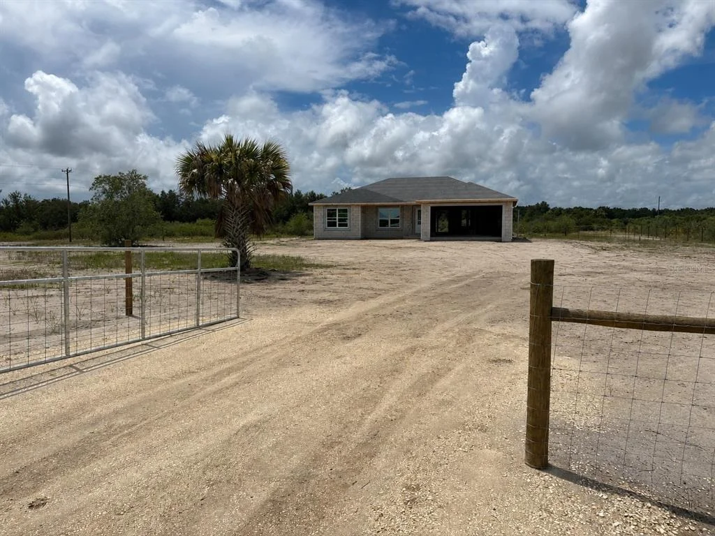 Photo of 19258 NW 274TH STREET