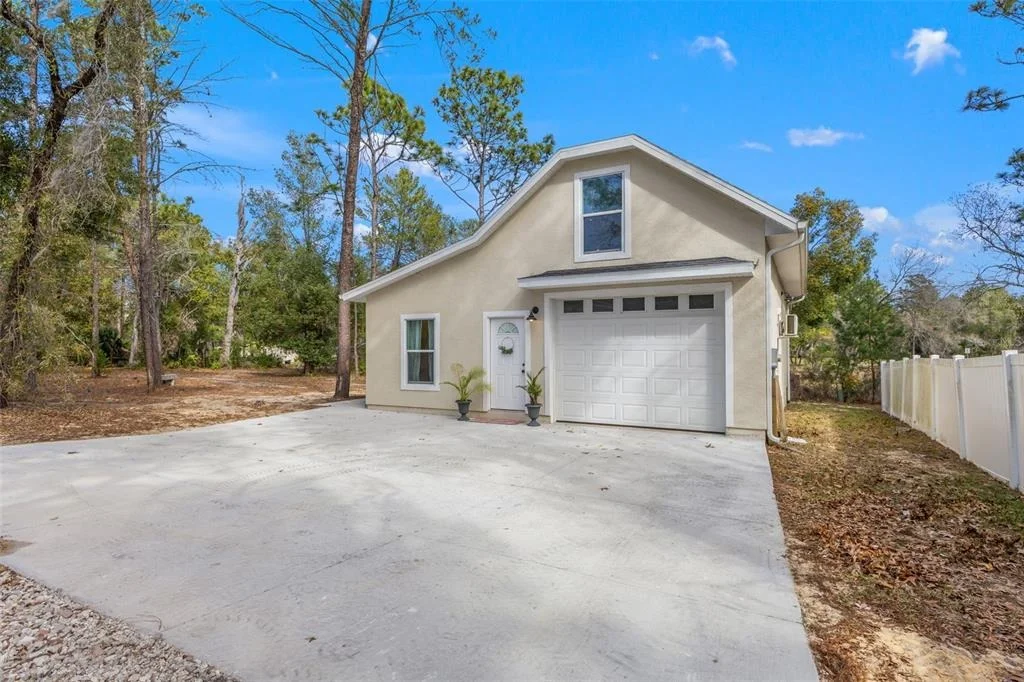 Photo of 14071 LINDEN DRIVE