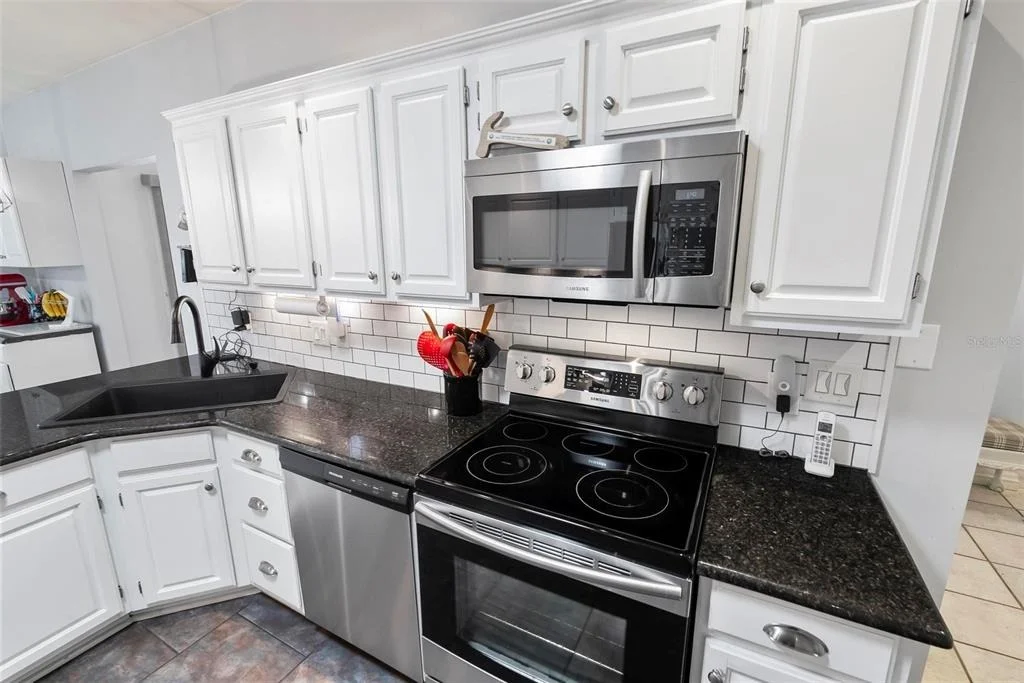 Photo of 27 WINDING CREEK WAY