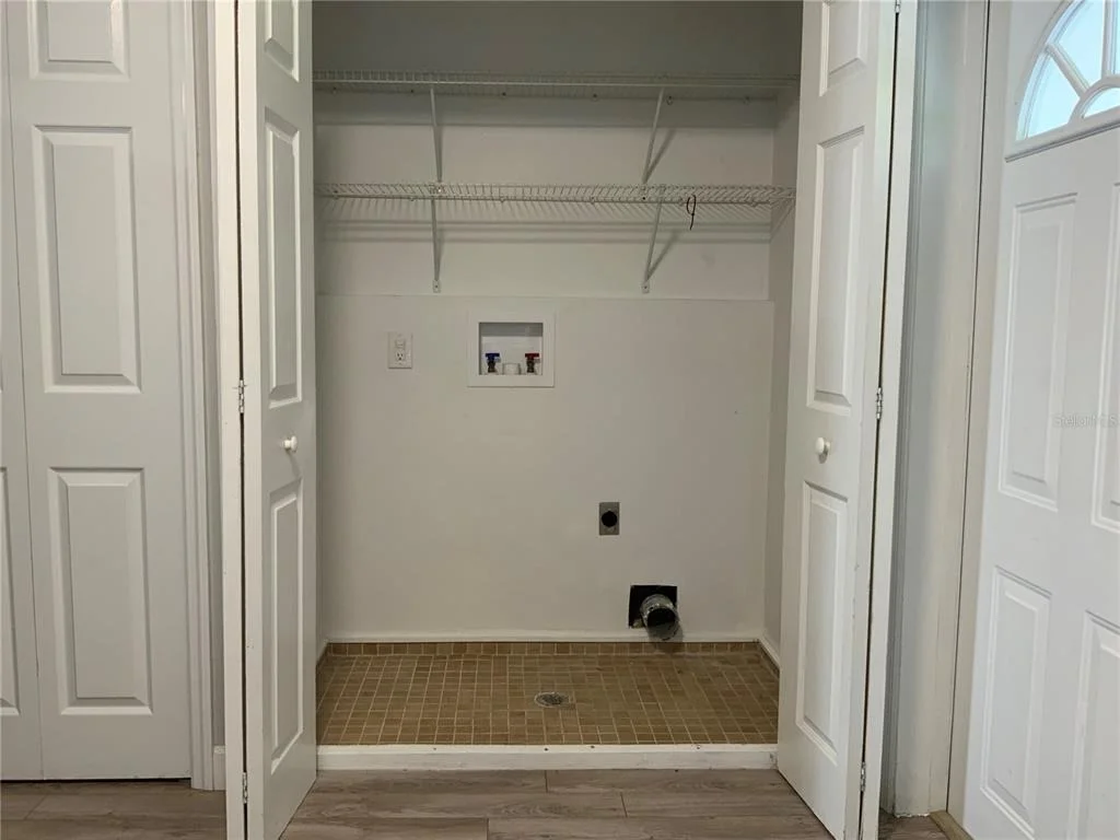 Photo of 10406 BRUSSELS DRIVE