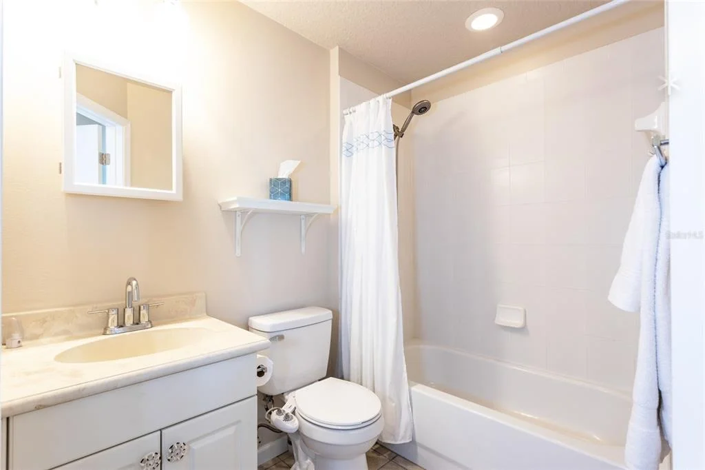 Photo of 118 GOLFVIEW COURT