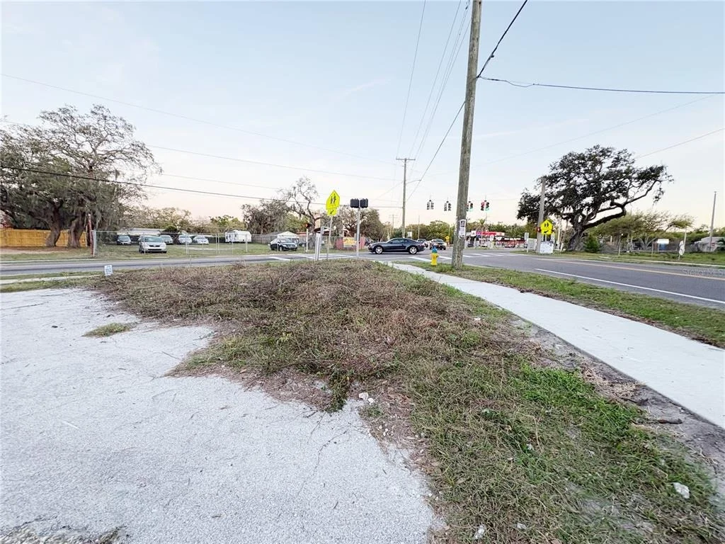 Photo of 535 MAYDELL DRIVE
