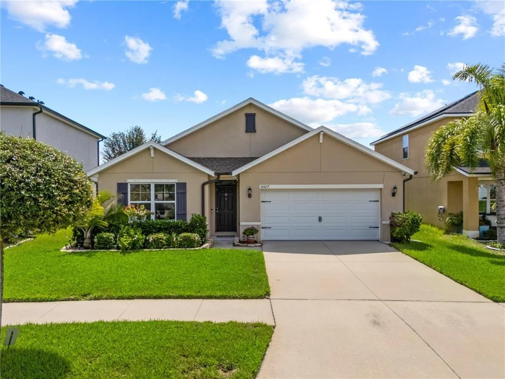 Photo of 10527 PARK MEADOWBROOKE DRIVE