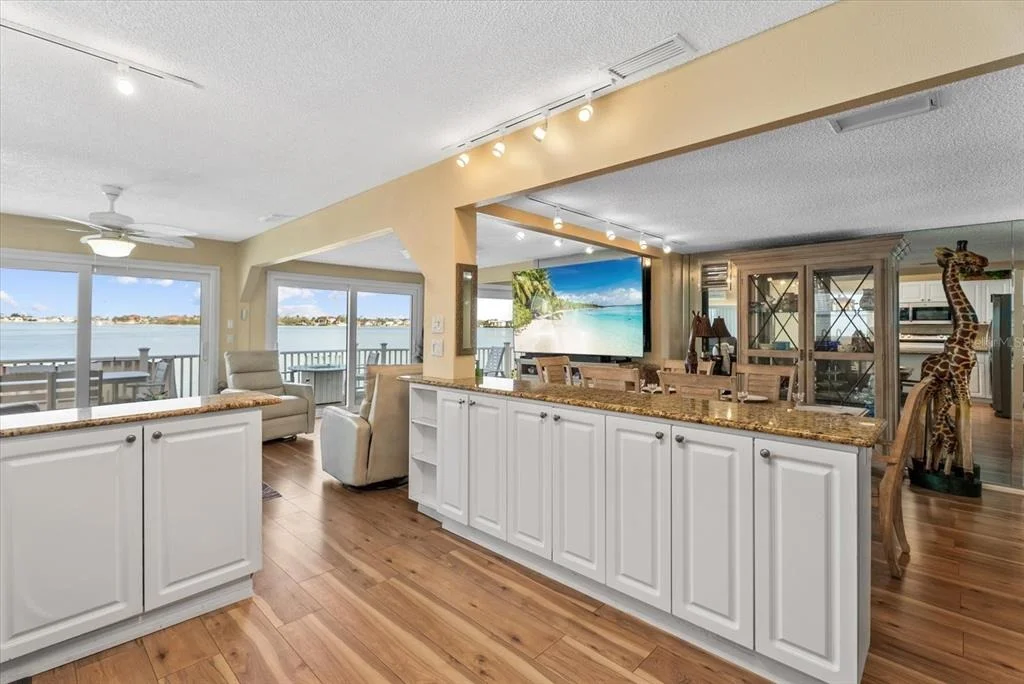 Photo of 33 N STARBOARD DRIVE