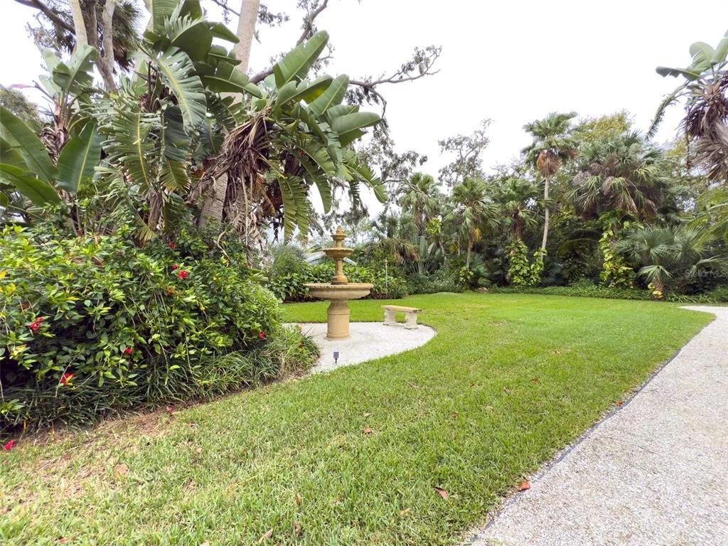 Photo of 4946 HALIFAX DRIVE