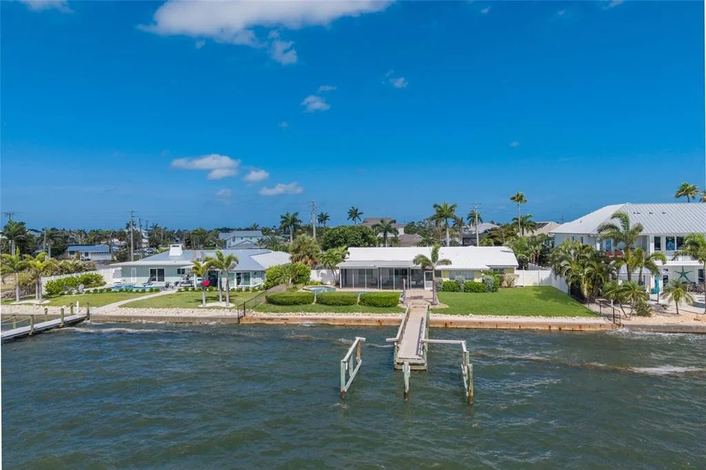 Photo of 633 KEY ROYALE DRIVE