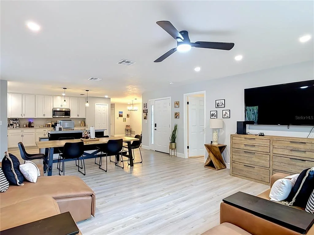 Photo of 8676 HILLSIDE DRIVE