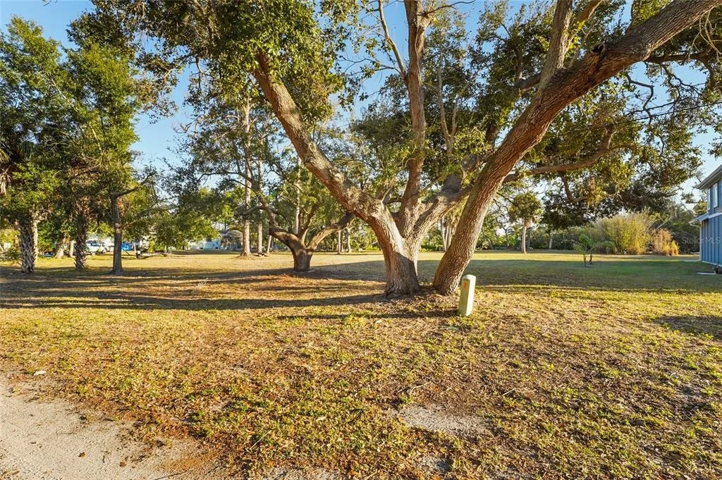 Photo of 405 ESTIL DRIVE N
