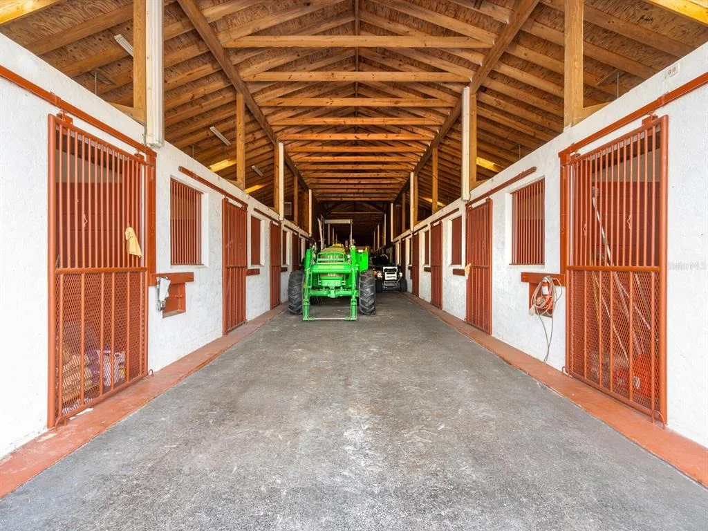 Photo of 600 N JACKSON ROAD