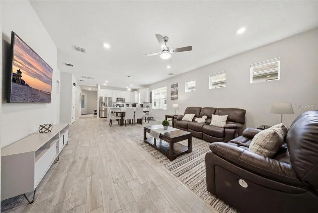 Photo of 13640 SPLASHING ISLA DRIVE