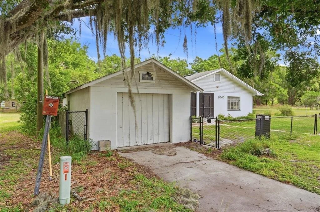 Photo of 2040 OLD DIXIE HIGHWAY