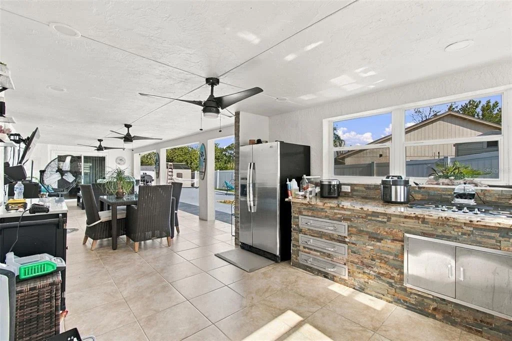 Photo of 1325 OAKCREST DRIVE