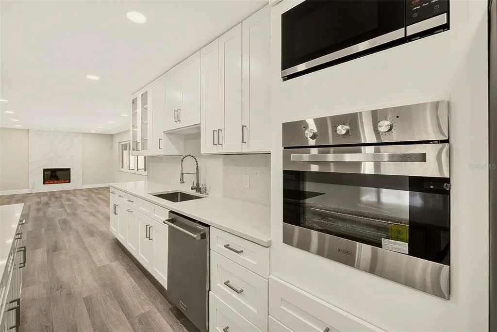 Photo of 1595 OAK LANE