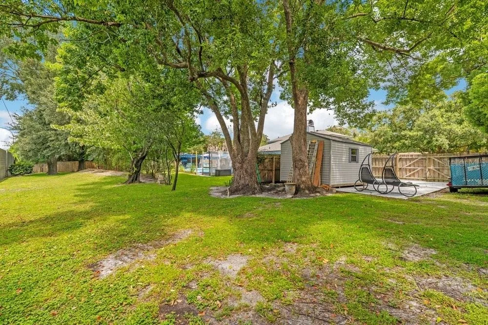 Photo of 233 FLAME AVENUE