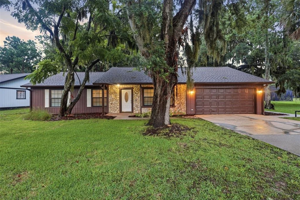 Photo of 483 SPRUCEVIEW DRIVE