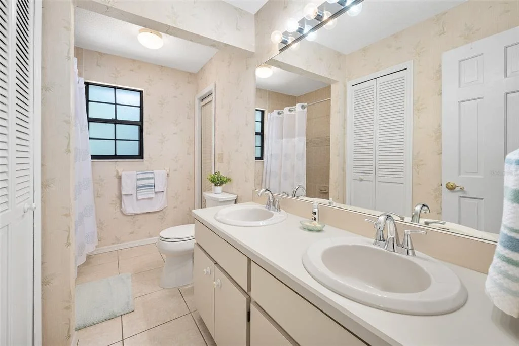 Photo of 43 WINDING CREEK WAY