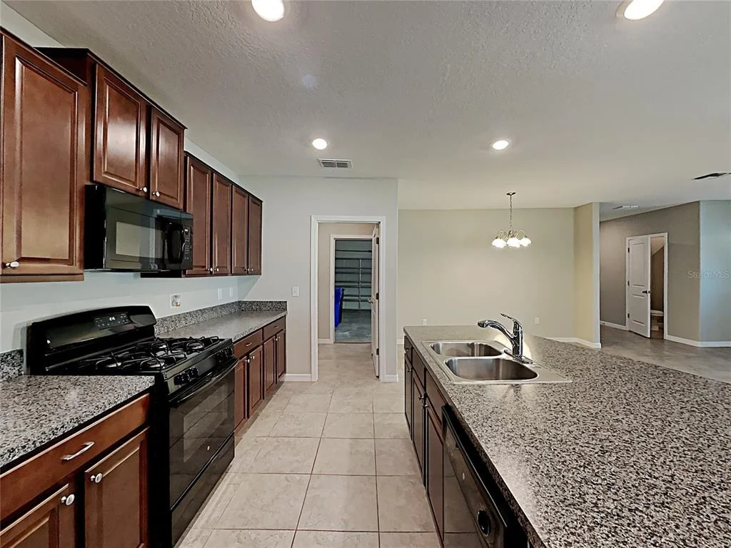 Photo of 5125 WHITE CHICORY DRIVE