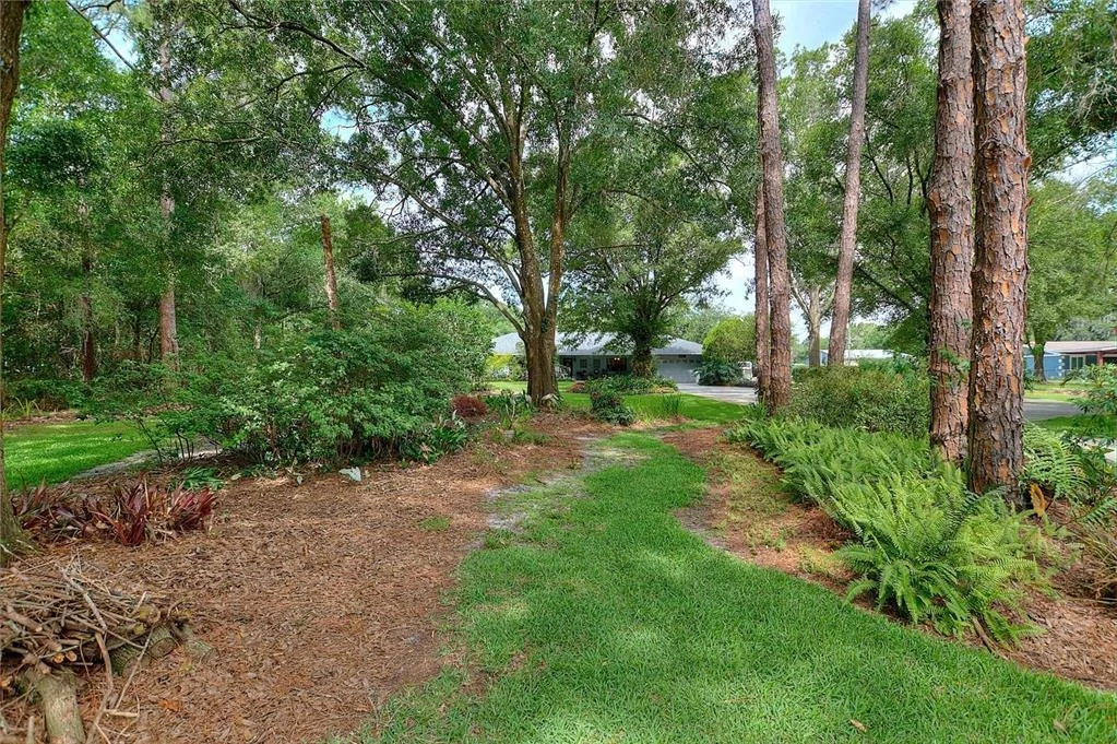 Photo of 7 LAKE ARROWHEAD DRIVE