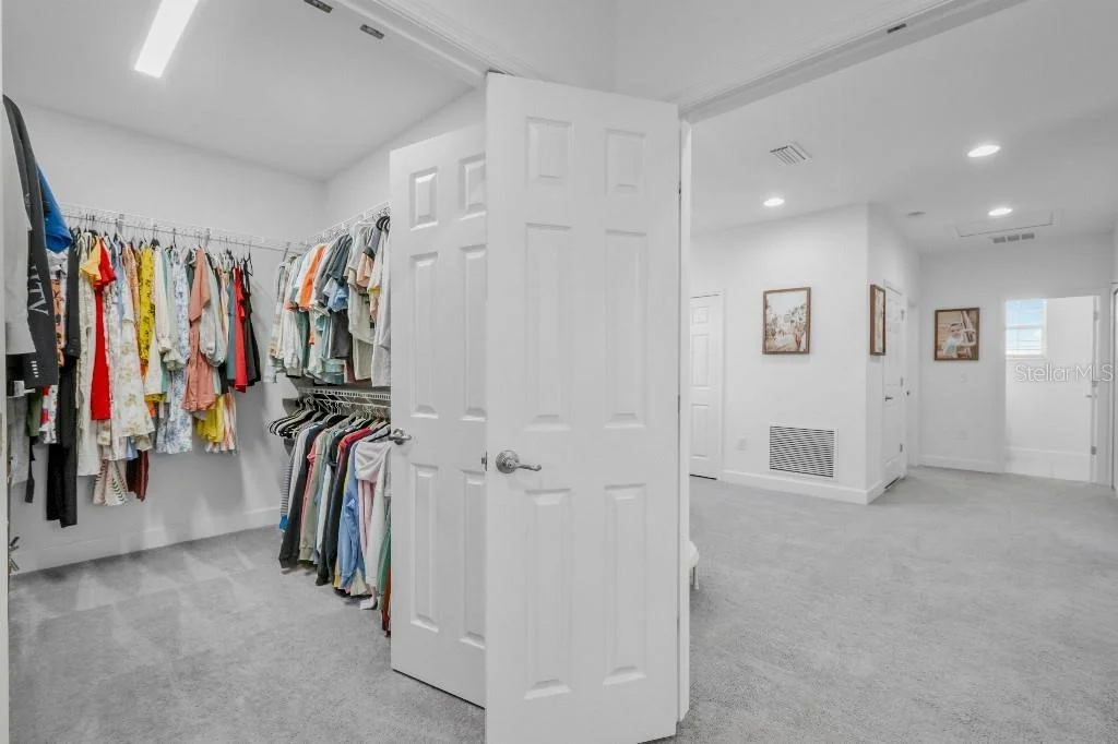 Photo of 6135 VOYAGERS PLACE