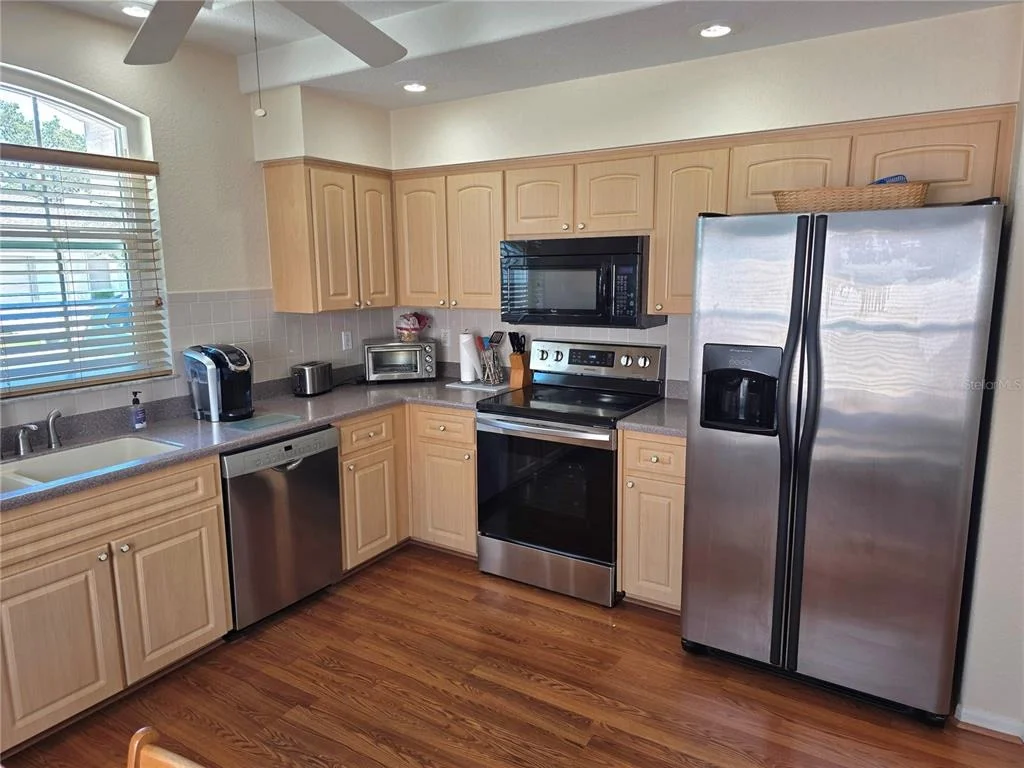 Photo of 225 ROYAL PALM WAY