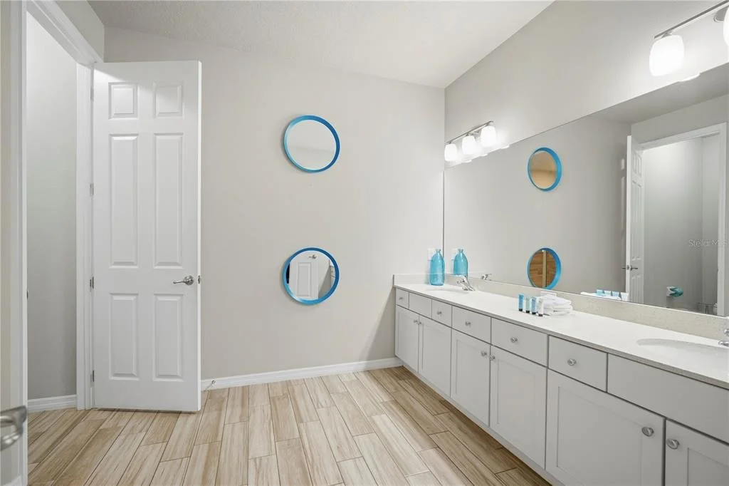 Photo of 4007 OAKRISE LOOP