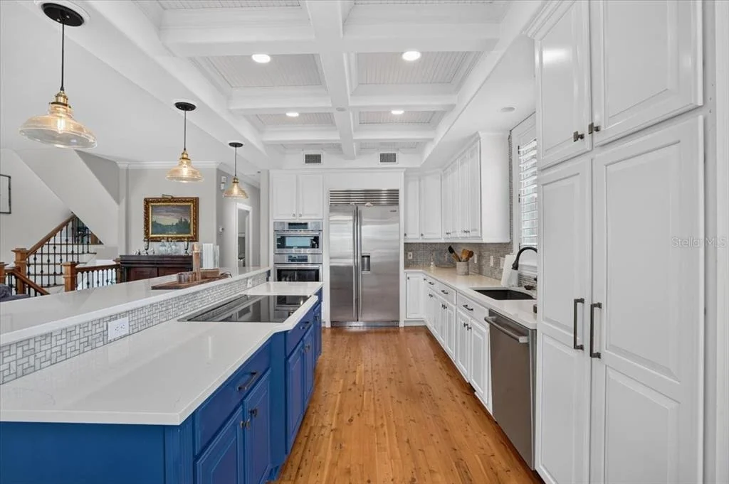 Photo of 6330 LAGUNA DRIVE