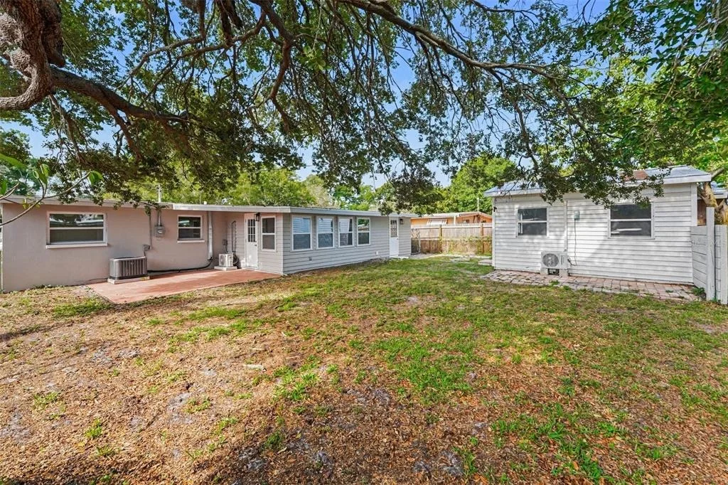 Photo of 2162 BARCELONA DRIVE