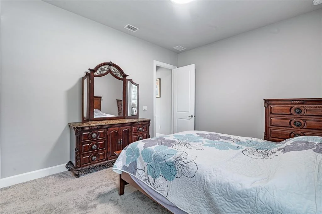 Photo of 998 DOWNSHIRE LANE