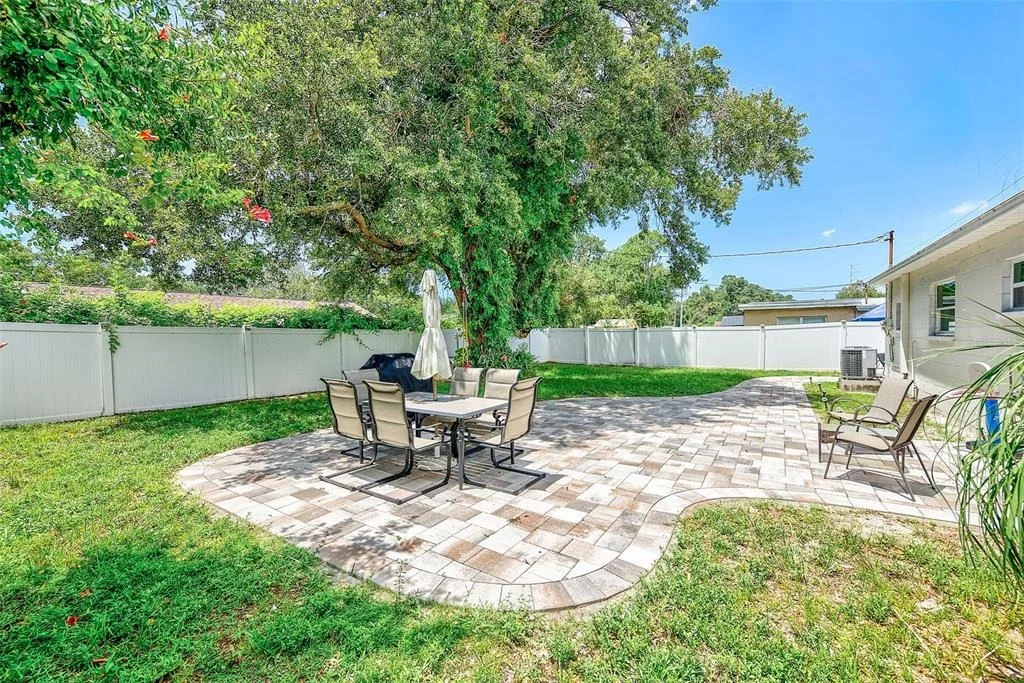 Photo of 10664 STARKEY ROAD