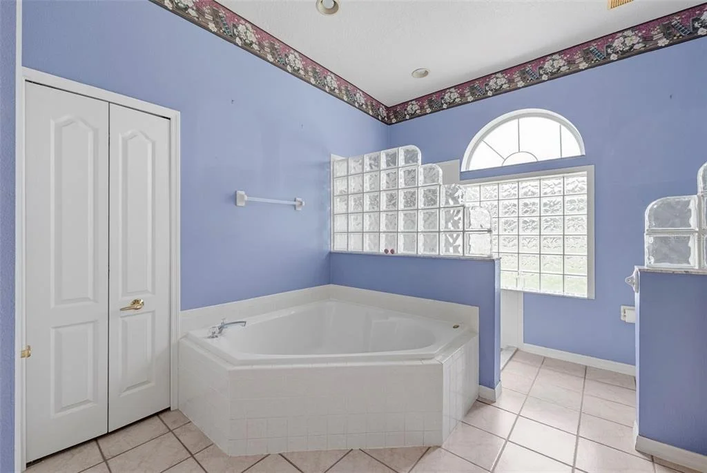 Photo of 52 BUTTONWORTH DRIVE