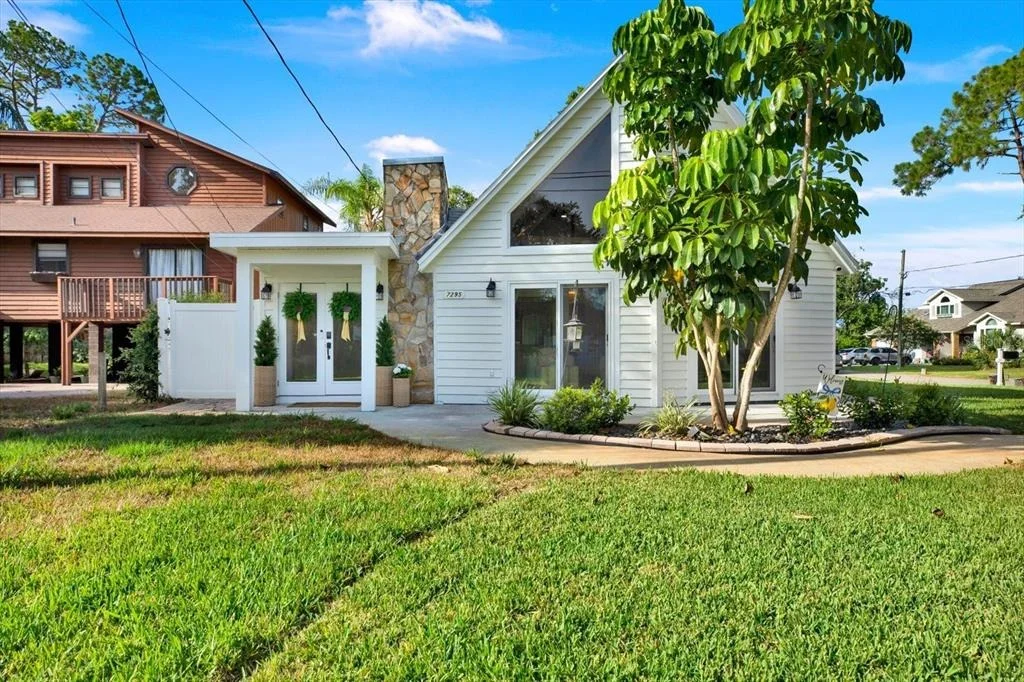 Photo of 7295 HUBERT STREET