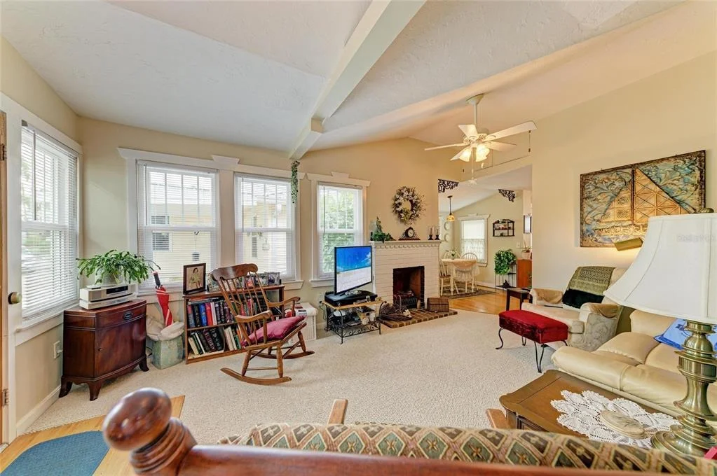 Photo of 31 SEMINOLE DRIVE