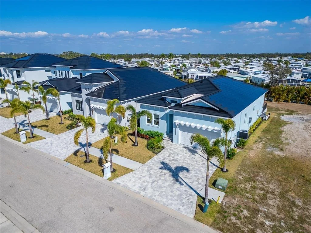 Photo of 6542 SIMONE SHORES CIRCLE