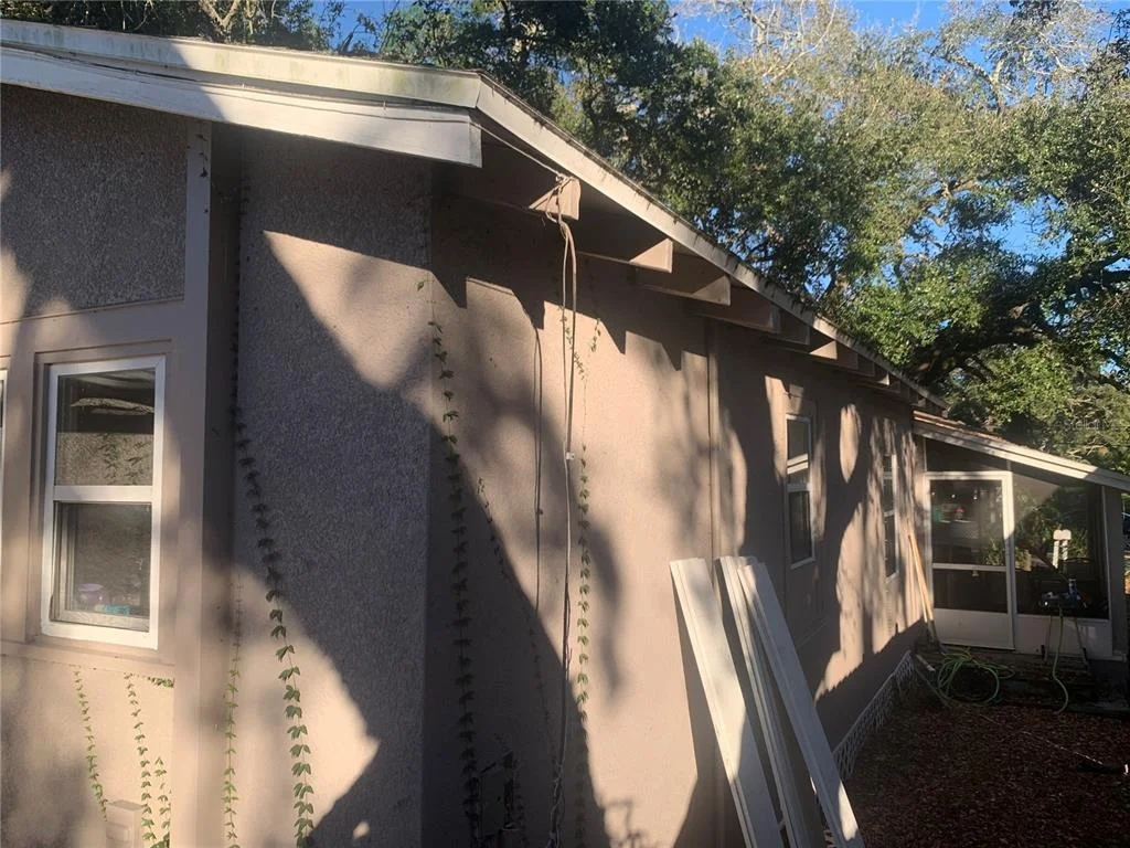Photo of 1880 SYLVAN DRIVE