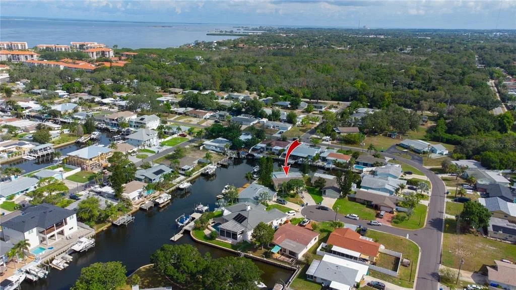 Photo of 318 CIRCLE DRIVE