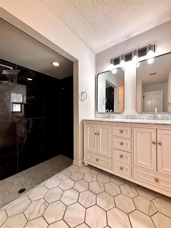 Photo of 4545 DEBBIE LANE