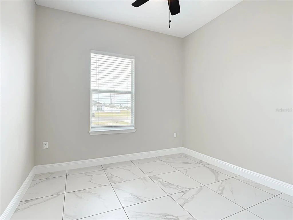 Photo of 106 OAK CIRCLE